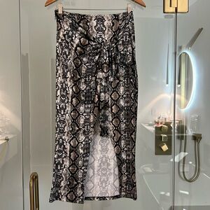 Egreis Wrap Skirt with Animal/Snake Print